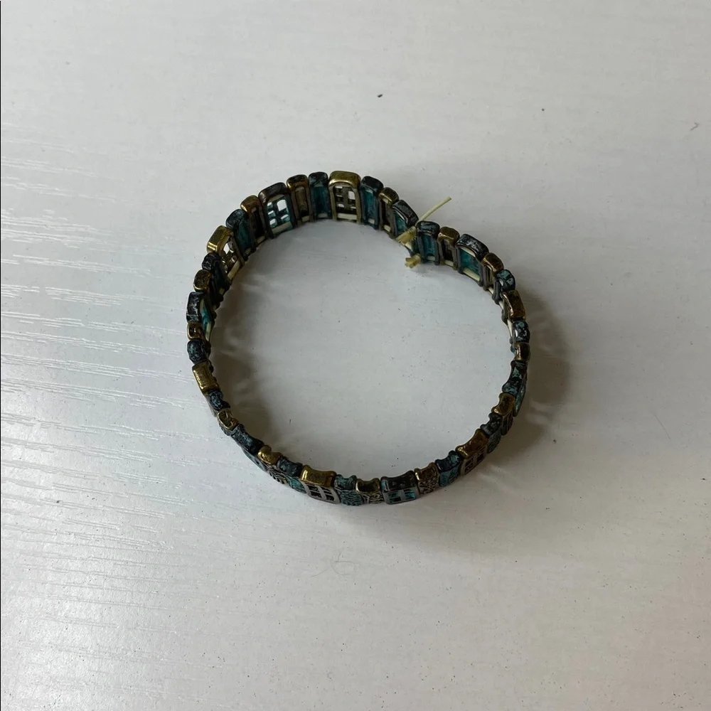 Stretchy bracelet